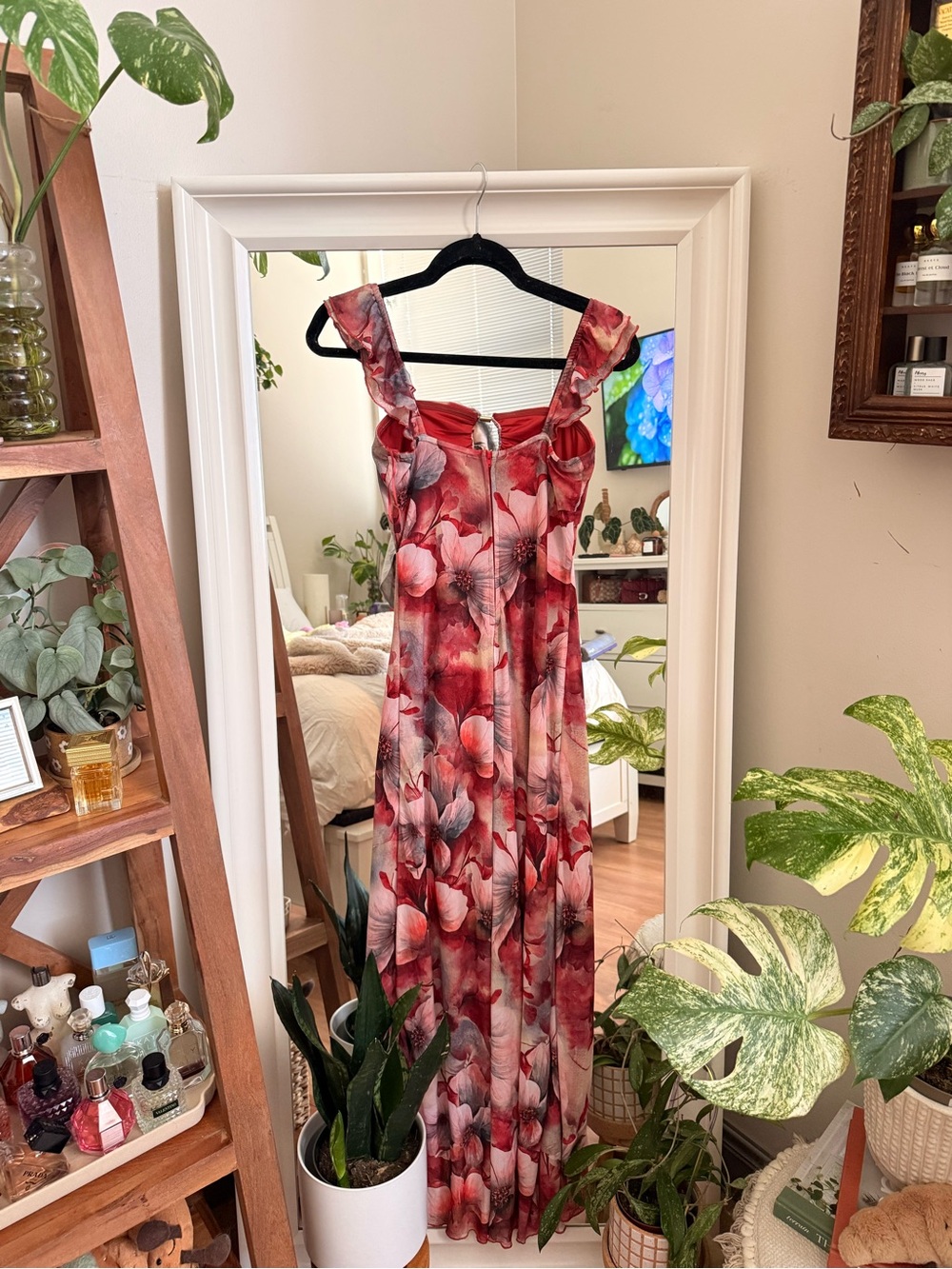 Edgebykys Floral Ruffled Strap Maxi Dress in Red and Pink - Picture 4 of 4